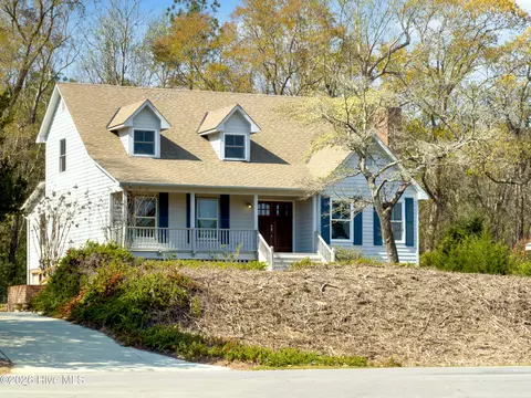 Exterior - 317 S Belvedere Dr, Hampstead, NC 28443 photo 12 of 13