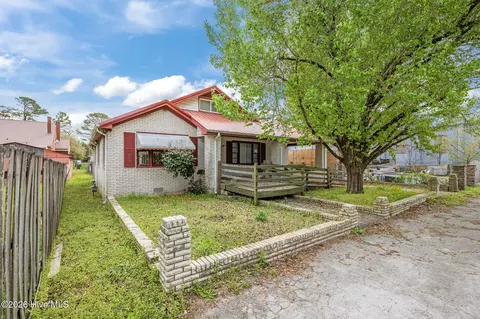 812 Smith St, New Bern, NC 28560