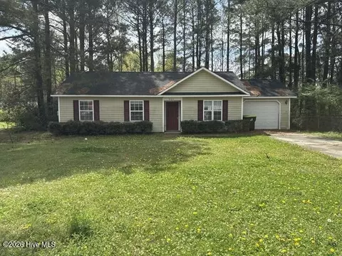 205 Commons Ct, New Bern, NC 28560