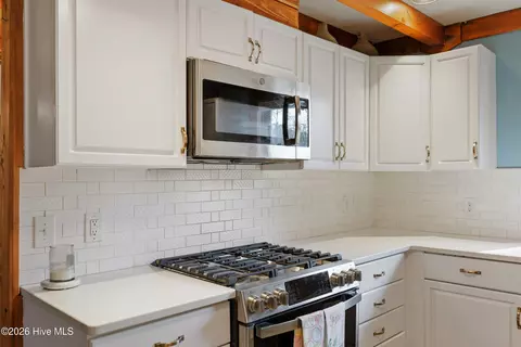 Kitchen - 317 Kemper Rd, Hampstead, NC 28443 photo 3 of 5