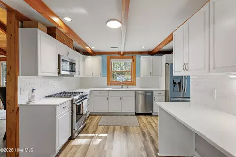 Kitchen - 317 Kemper Rd, Hampstead, NC 28443 photo 1 of 5