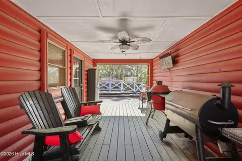 Exterior - 317 Kemper Rd, Hampstead, NC 28443 photo 9 of 16