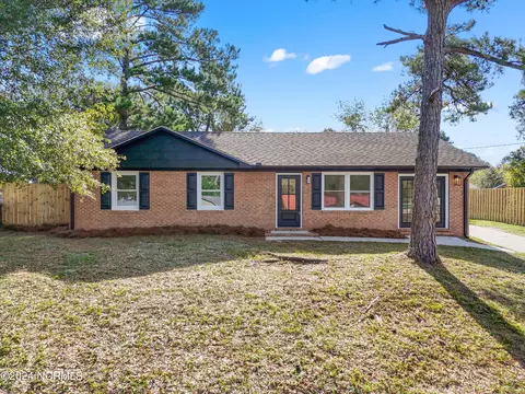 6 High St, Castle Hayne, NC 28429