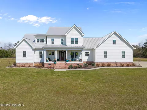 565 Alden Dr SE, Winnabow, NC 28479