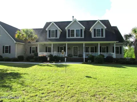 158 Stump Sound Church Rd, Holly Ridge, NC 28445