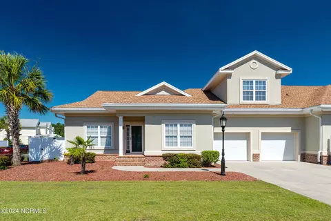 8975 Smithfield Dr NW #2, Calabash, NC 28467