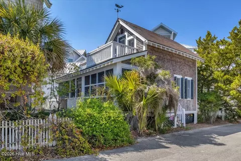 6 Leeward Ct # A, Bald Head Island, NC 28461