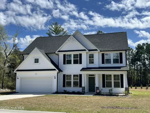 134 Pinnacle Ct, Raeford, NC 28376