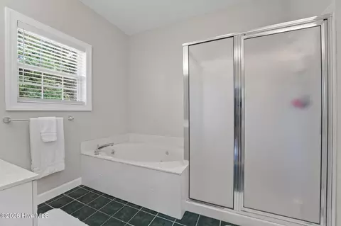 Bath - 8 Hialeah Pl, Pinehurst, NC 28374 photo 2 of 4