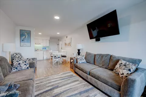 2008 E Ft Macon Rd #E14, Atlantic Beach, NC 28512