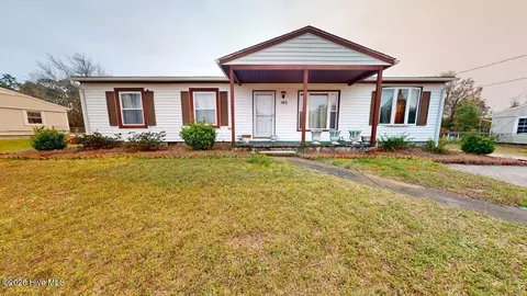 165 Copeland Ct, Hubert, NC 28539