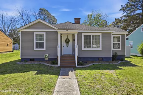 913 Bartlett Ave, Elizabeth City, NC 27909