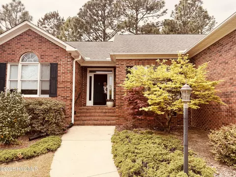 11 Overpeck Ln, Pinehurst, NC 28374