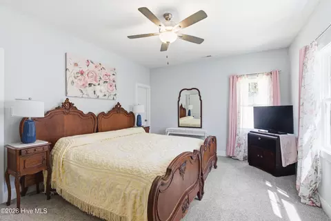 Bedroom - 206 Baker Rd, Hubert, NC 28539 photo 2 of 4