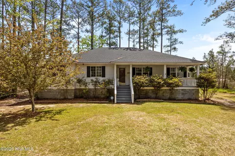418 Spring Dr, Aurora, NC 27806
