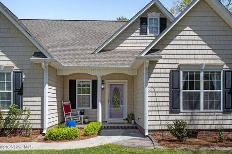 Exterior - 229 Doral Dr, Hampstead, NC 28443 photo 3 of 14