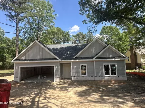 165 Devonshire Ave W, West End, NC 27376