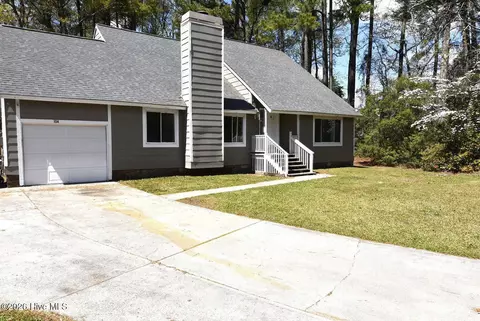 104 Brenton Pl, Jacksonville, NC 28540