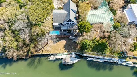 240 Salter Path Rd, Pine Knoll Shores, NC 28512 photo 3