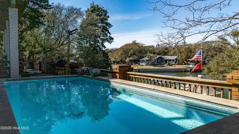 240 Salter Path Rd, Pine Knoll Shores, NC 28512 photo 11