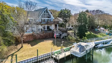 240 Salter Path Rd, Pine Knoll Shores, NC 28512 photo 6