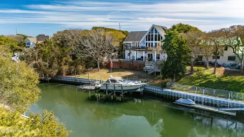 240 Salter Path Rd, Pine Knoll Shores, NC 28512 photo 7