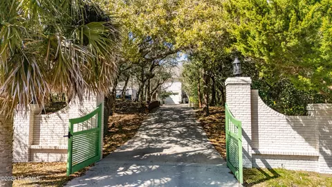 240 Salter Path Rd, Pine Knoll Shores, NC 28512 photo 19