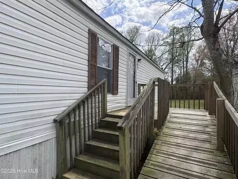 139 Marvin St, Chocowinity, NC 27817 photo 4