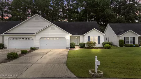 110 Tiger Woods Pl, New Bern, NC 28560