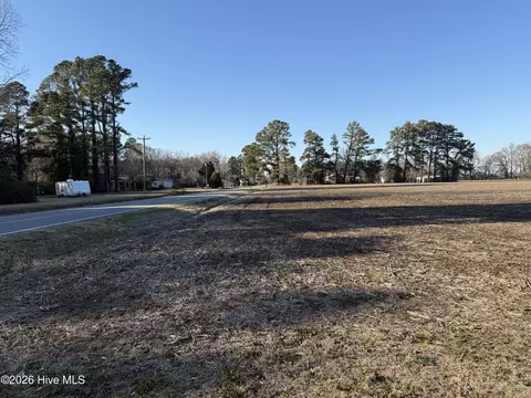 26 Ac Nc 99, Pantego, NC 27860