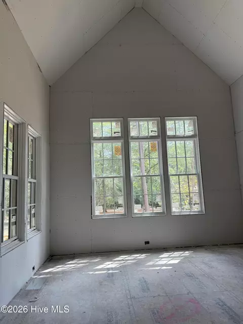 Living - 9 Middlebury Rd, Pinehurst, NC 28374 photo 2 of 3