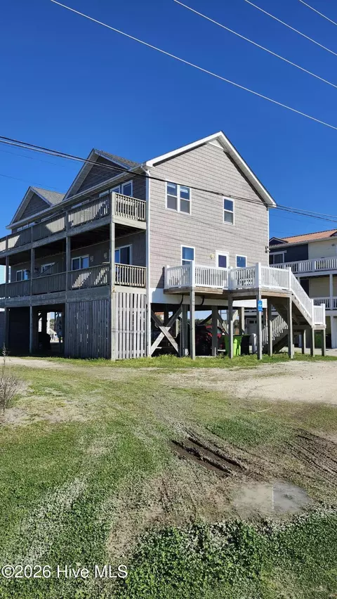 101 Summer Place Dr, North Topsail Beach, NC 28460