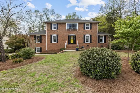 118 Epworth Dr, Jacksonville, NC 28546