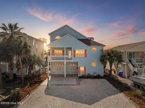 41 Wilmington St, Ocean Isle Beach, NC 28469