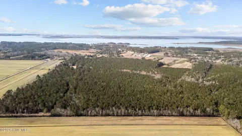 1674 Hwy 101, Beaufort, NC 28516