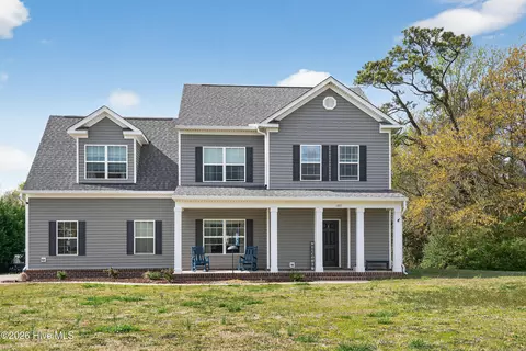 102 E Point Estates Rd, Knotts Island, NC 27950