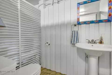 Bath - 191 Howards Ln, Hampstead, NC 28443 photo 6 of 6