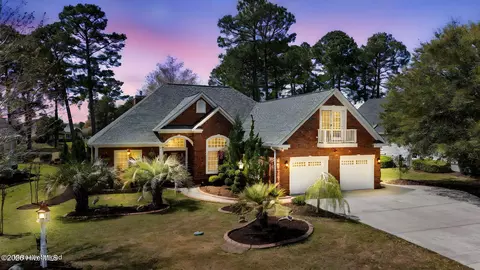 555 Stanton Hall Dr NW, Calabash, NC 28467
