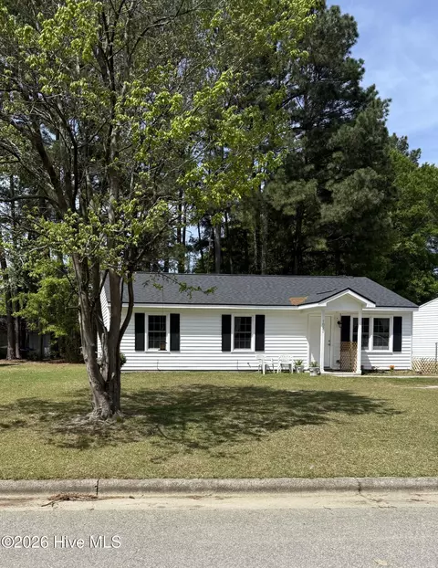 1821 E Trail Dr SE, Wilson, NC 27893