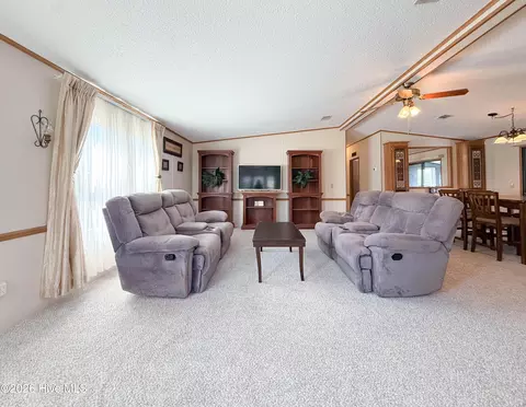 719 Nautical Ct, Hampstead, NC 28443 photo 7