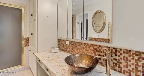 Bath - 4 Westlake Pointe Dr, Pinehurst, NC 28374 photo 1 of 1
