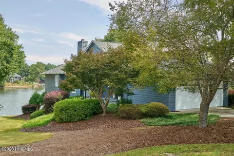 Exterior - 4 Westlake Pointe Dr, Pinehurst, NC 28374 photo 2 of 3
