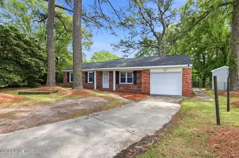 107 Royal Ct, Jacksonville, NC 28546