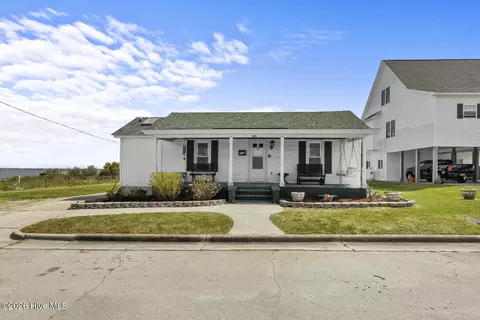 508 N 11th St, Morehead City, NC 28557