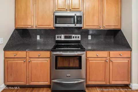 Kitchen - 109 Deep Creek Rd, Chocowinity, NC 27817 photo 3 of 4