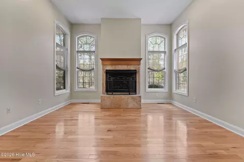 Living - 46 Abbottsford Dr, Pinehurst, NC 28374 photo 4 of 5