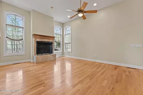 Living - 46 Abbottsford Dr, Pinehurst, NC 28374 photo 3 of 5