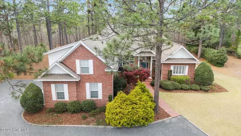 46 Abbottsford Dr, Pinehurst, NC 28374