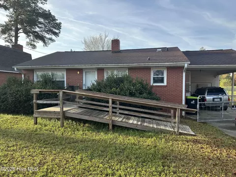 309 W College St, Whiteville, NC 28472