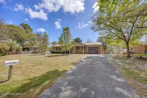 309 Richelieu Rd, Wilmington, NC 28412